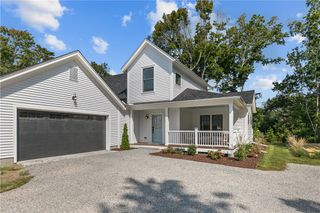 561 Bristol Ferry Road B, Portsmouth, RI 02871