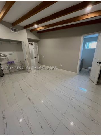6060 NW 7th St, Miami, FL 33126