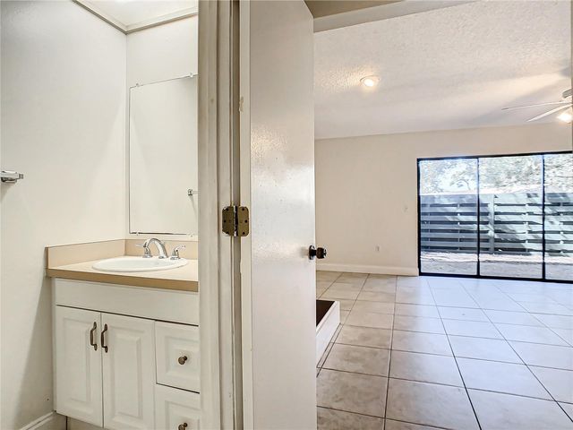 955 SUNRIDGE DRIVE 102, Sarasota, FL 34234