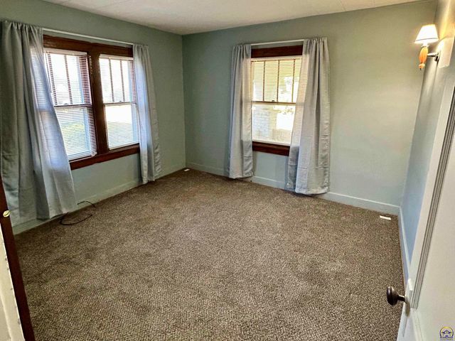 625 SW Wayne AVE, Topeka, KS 66606