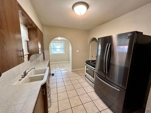625 SW Wayne AVE, Topeka, KS 66606