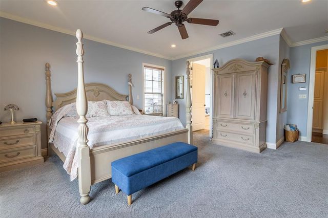 2335 Longue Vue Drive, Lake Charles, LA 70605