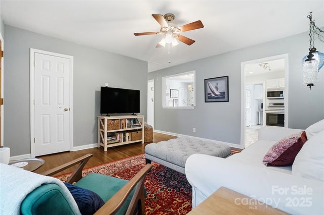 1837 Dallas Avenue, Charlotte, NC 28205