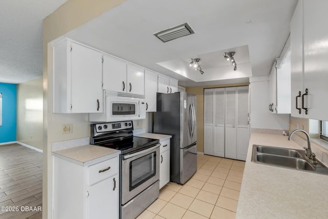 26 Laughing Gull Lane, Edgewater, FL 32141