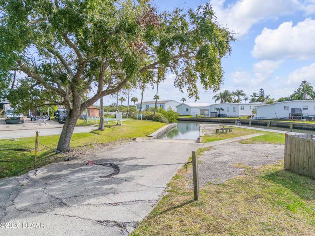 26 Laughing Gull Lane, Edgewater, FL 32141