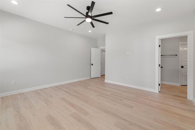 705 Sloan ST, Taylor, TX 76574