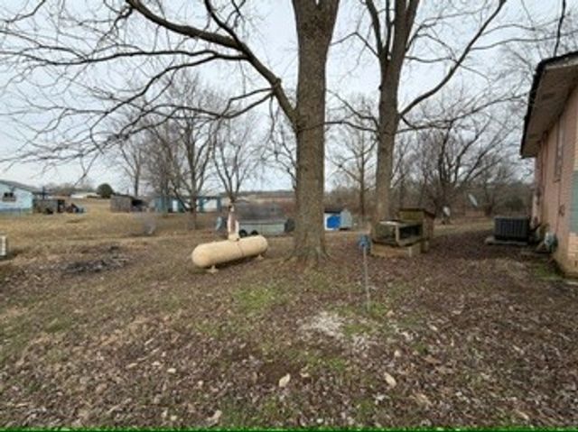 9830 Caneyville Rd, Morgantown, KY 42261