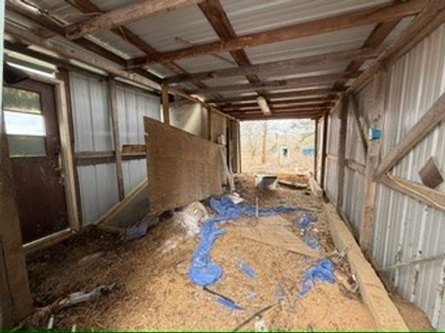 9830 Caneyville Rd, Morgantown, KY 42261