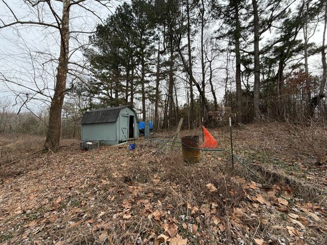 9830 Caneyville Rd, Morgantown, KY 42261