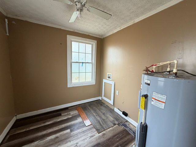 9830 Caneyville Rd, Morgantown, KY 42261