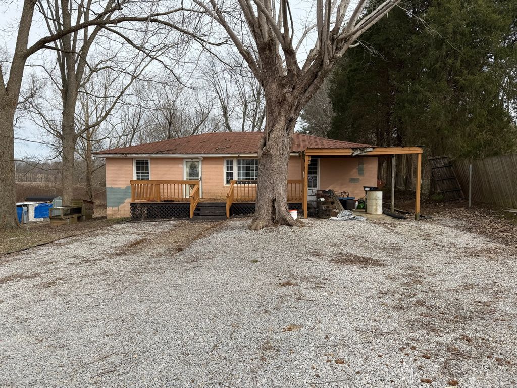 9830 Caneyville Rd, Morgantown, KY 42261