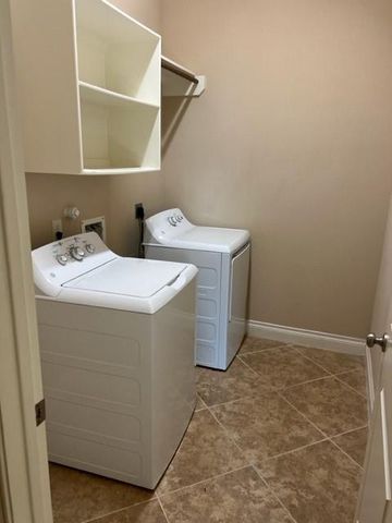 2008 Biscayne Lake Drive, Pearland, TX 77584