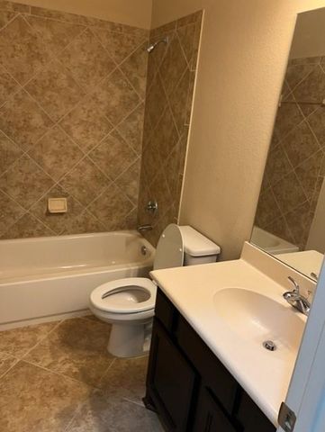 2008 Biscayne Lake Drive, Pearland, TX 77584