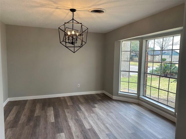 4821 Burning Tree Drive, Baytown, TX 77521