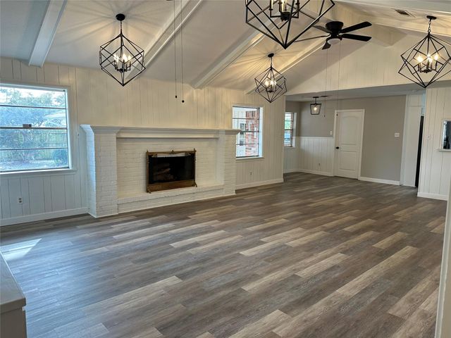 4821 Burning Tree Drive, Baytown, TX 77521