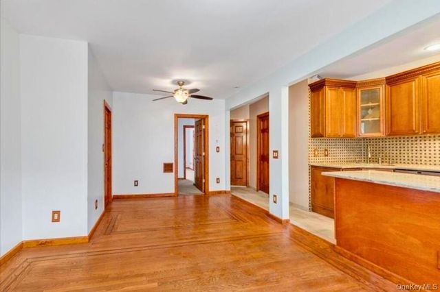 6146 56th Street FL1, Maspeth, NY 11378