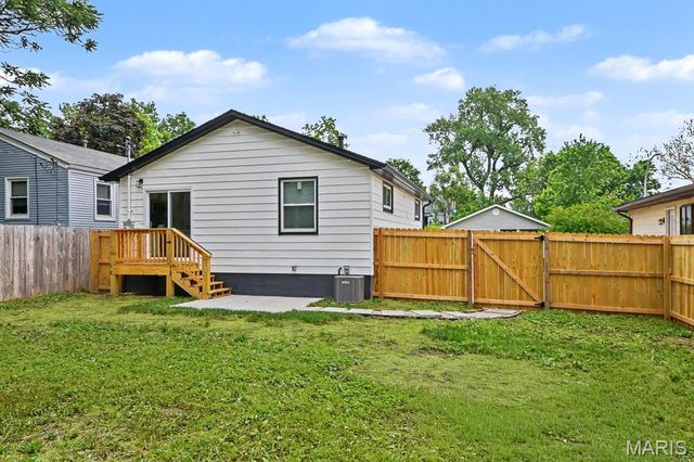 4822 Hamburg Avenue, St Louis, MO 63123