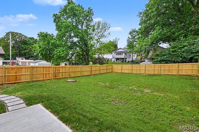 4822 Hamburg Avenue, St Louis, MO 63123
