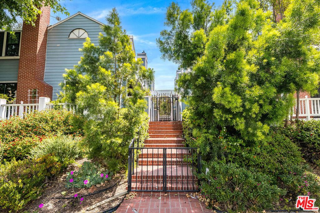 4420 Tujunga Avenue 2, North Hollywood, CA 91602