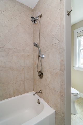 3 Leighton St, Natick, MA 01760