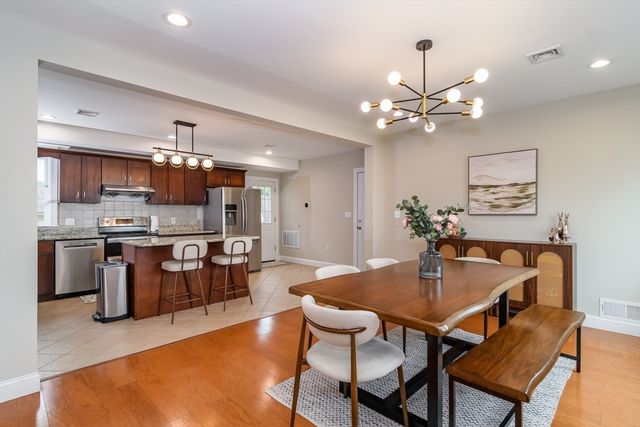 3 Leighton St, Natick, MA 01760