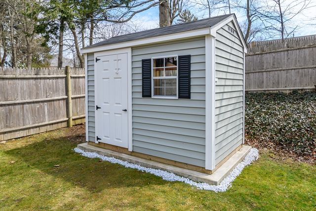 3 Leighton St, Natick, MA 01760