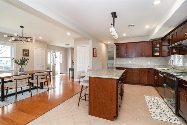 3 Leighton St, Natick, MA 01760