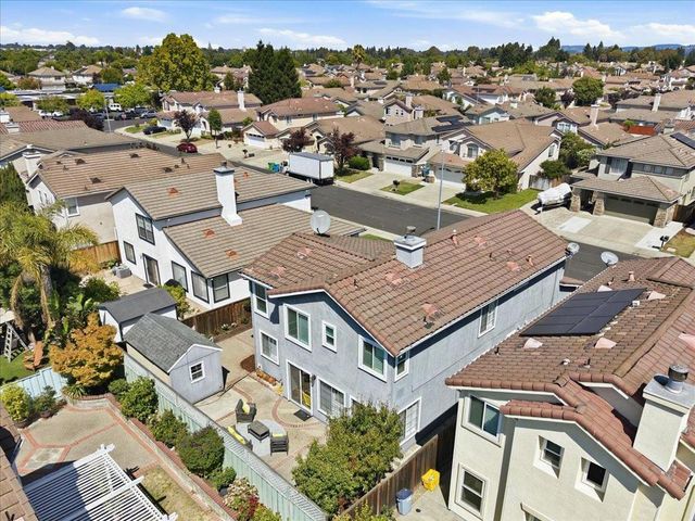 32755 Folklore Loop, Union City, CA 94587