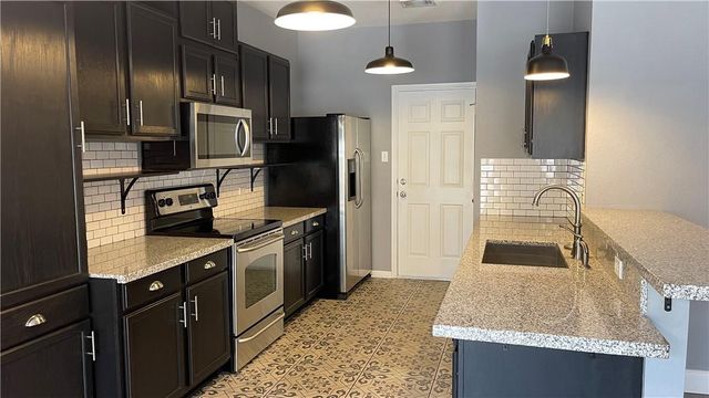 1900 Little Elm TRL 40, Cedar Park, TX 78613