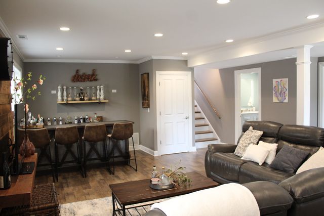 8425 W Castle Island Avenue, Chicago, IL 60656