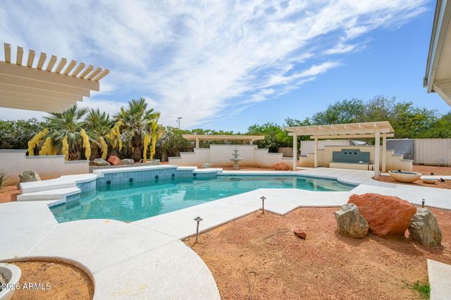 7811 E CHARTER OAK Road, Scottsdale, AZ 85260