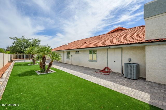 7811 E CHARTER OAK Road, Scottsdale, AZ 85260