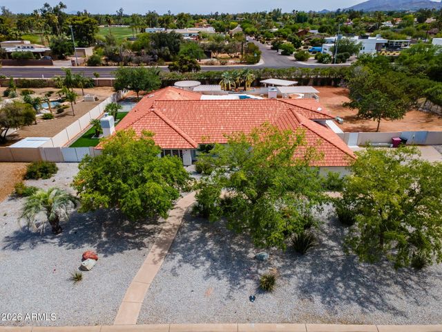 7811 E CHARTER OAK Road, Scottsdale, AZ 85260