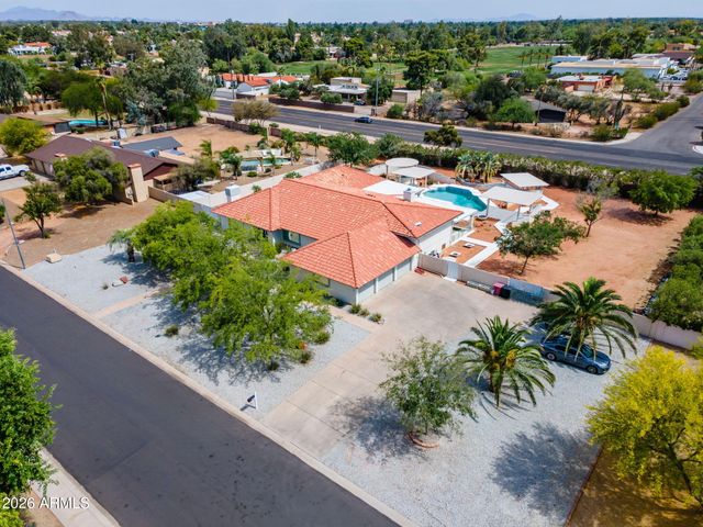 7811 E CHARTER OAK Road, Scottsdale, AZ 85260