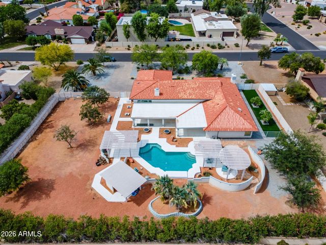 7811 E CHARTER OAK Road, Scottsdale, AZ 85260