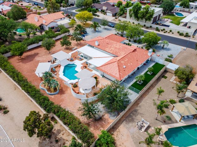 7811 E CHARTER OAK Road, Scottsdale, AZ 85260