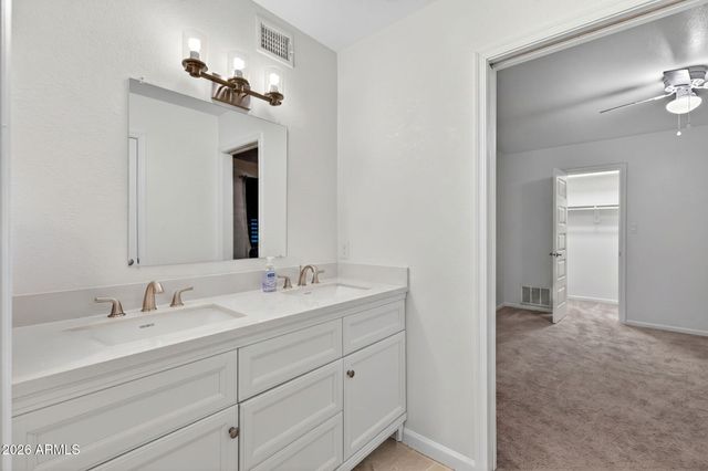 7811 E CHARTER OAK Road, Scottsdale, AZ 85260