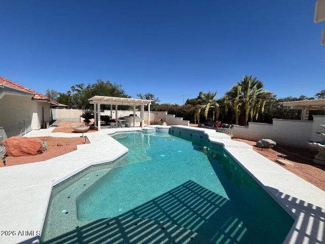 7811 E CHARTER OAK Road, Scottsdale, AZ 85260