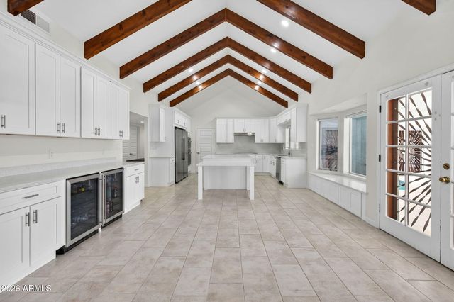 7811 E CHARTER OAK Road, Scottsdale, AZ 85260