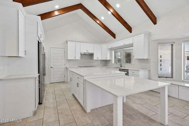 7811 E CHARTER OAK Road, Scottsdale, AZ 85260