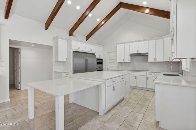 7811 E CHARTER OAK Road, Scottsdale, AZ 85260