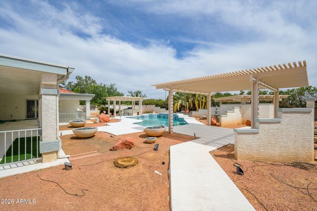 7811 E CHARTER OAK Road, Scottsdale, AZ 85260