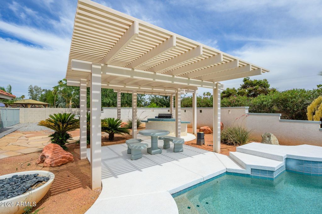 7811 E CHARTER OAK Road, Scottsdale, AZ 85260 — photo 2