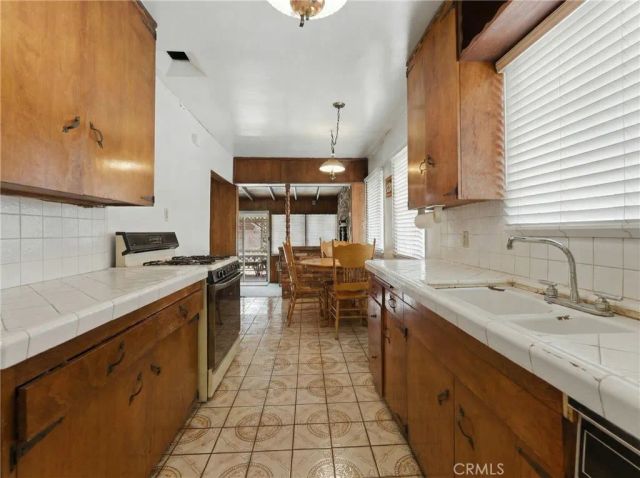 10456 Mapledale, Bellflower, CA 90706