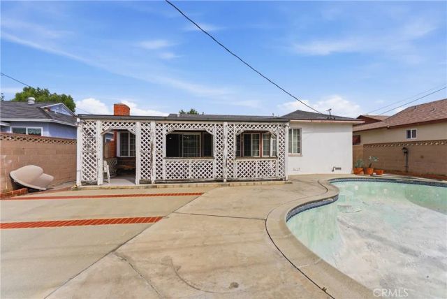10456 Mapledale, Bellflower, CA 90706