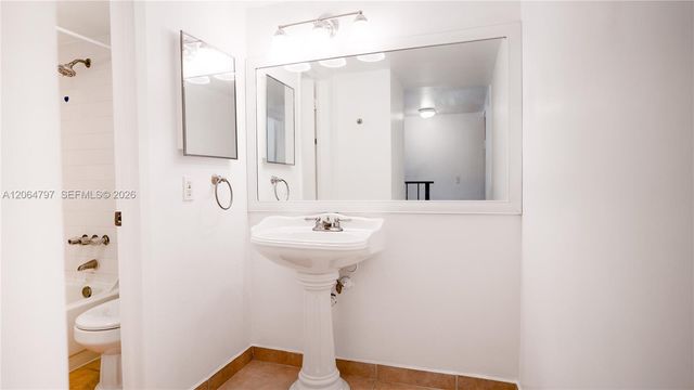 4600 SW 67th Ave 243, Miami, FL 33155