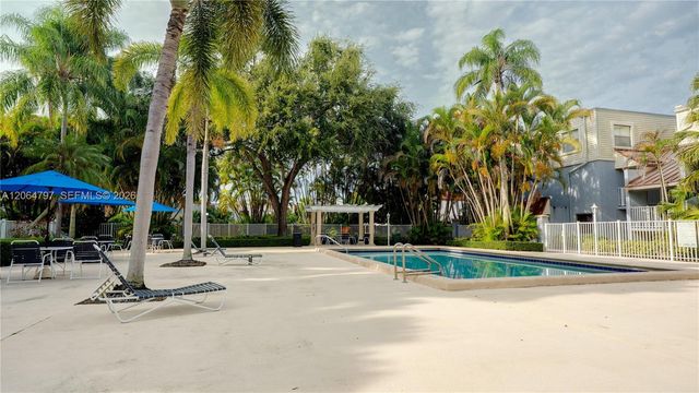4600 SW 67th Ave 243, Miami, FL 33155