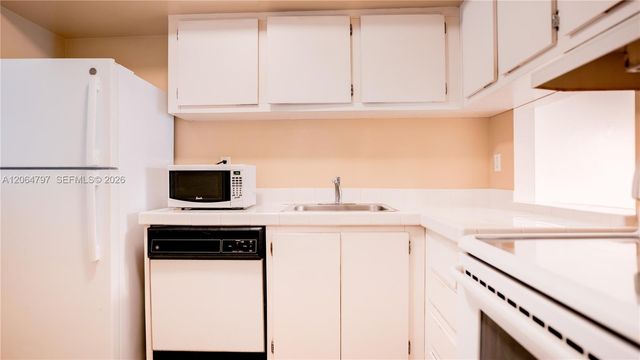 4600 SW 67th Ave 243, Miami, FL 33155