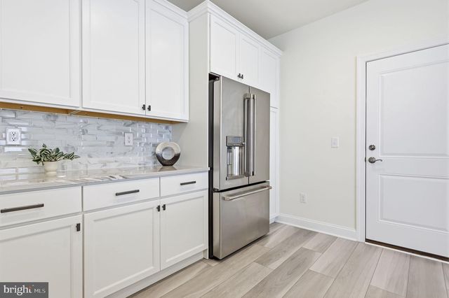 24 SPRING MILL RD, Warminster, PA 18974