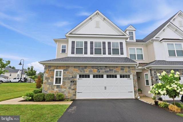 24 SPRING MILL RD, Warminster, PA 18974